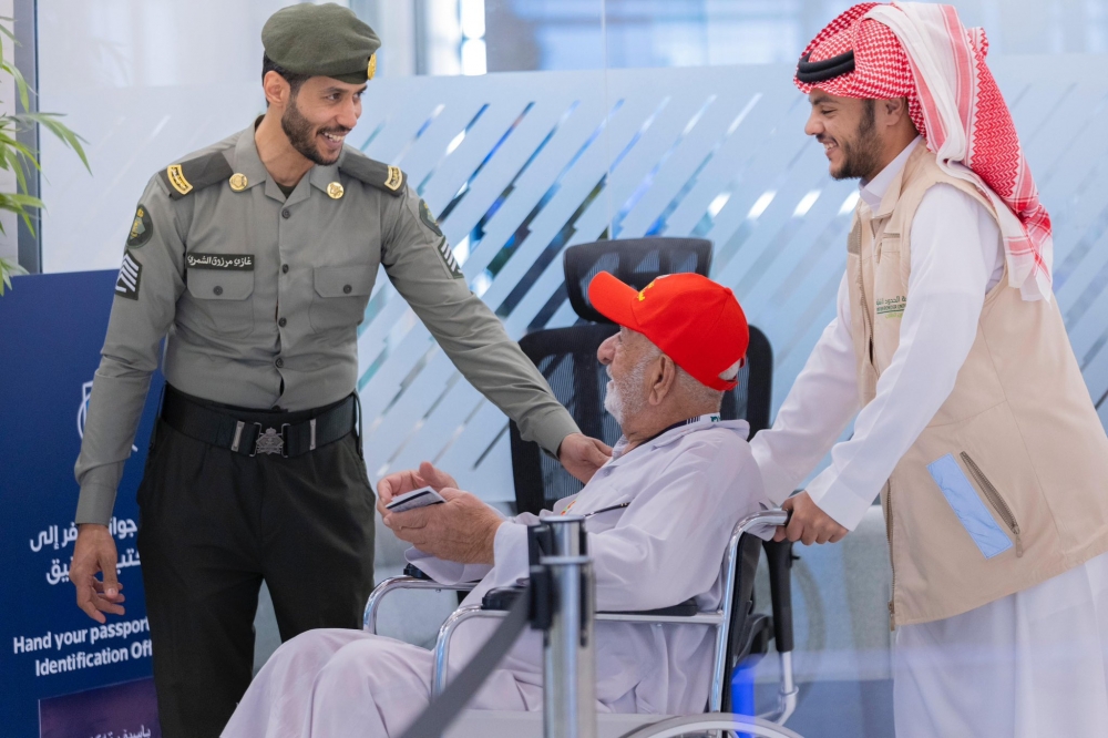 منفذ جديدة عرعر يستقبل الدفعة الثانية من حجاج بيت الله الحرام القادمين من العراق