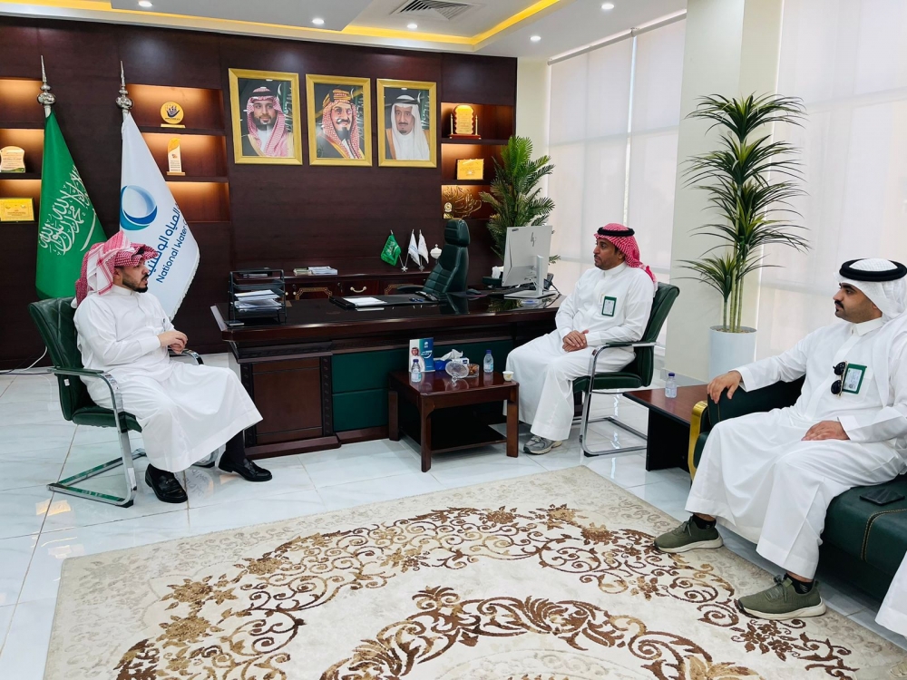 مدير عام فرع وزارة البيئة والمياه والزراعة بالحدود الشمالية يزور وحدة أعمال المياه بالمنطقة
