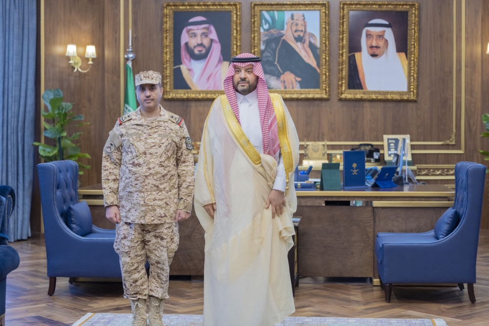سمو أمير منطقة الحدود الشمالية يستقبل قائد لواء الملك عبدالله الآلي بالحرس الوطني