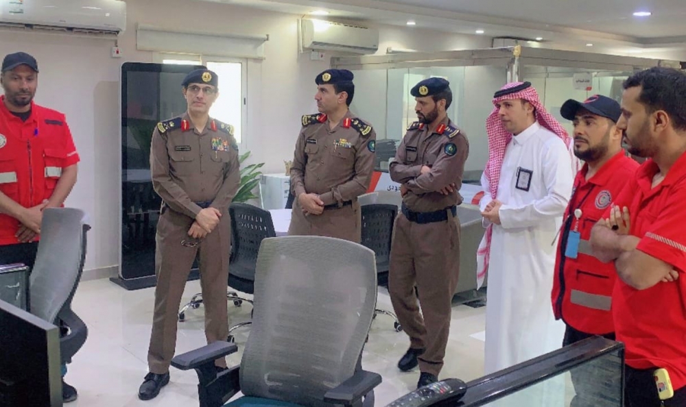 مدير فرع الهلال الأحمر بالحدود الشمالية يستقبل مدير الدفاع المدني بالمنطقة