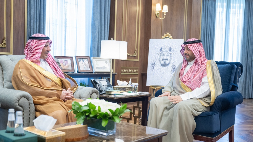 سمو أمير الحدود الشمالية يستقبل نائب وزير الصناعة والثروة المعدنية لشؤون التعدين