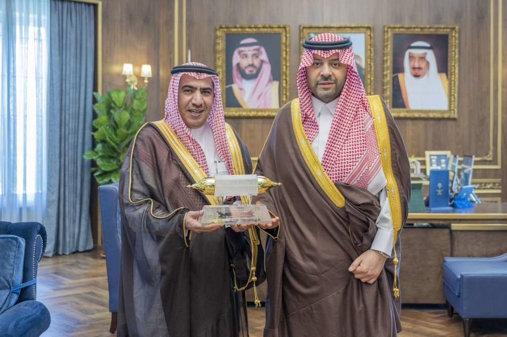 أمير الحدود الشمالية يستقبل رئيس مجلس إدارة الهيئة السعودية للمقاولين