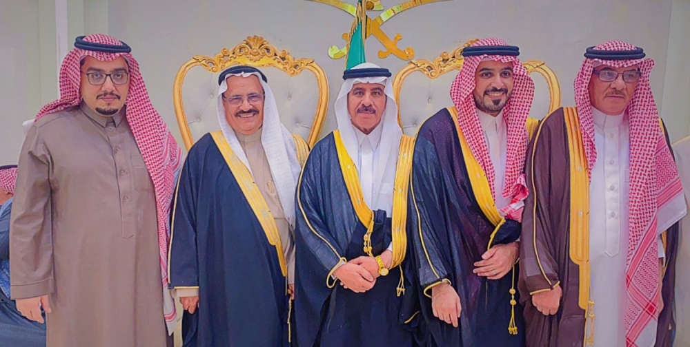 الأستاذ : الأدهم خالد الخزام الدهمشي يحتفل بزفاف ابنه (خالد) وعرعر اليوم تقدم التهنئة