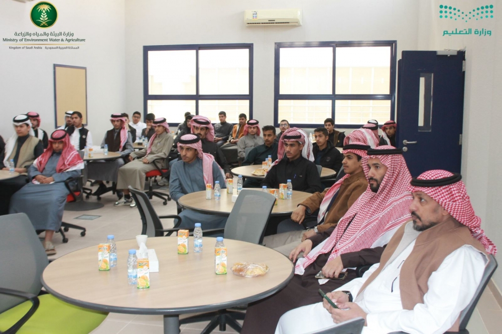 مكتب وزارة البيئة والمياه والزراعة بمحافظة العويقيلة يقيم ورشة عمل بعنوان