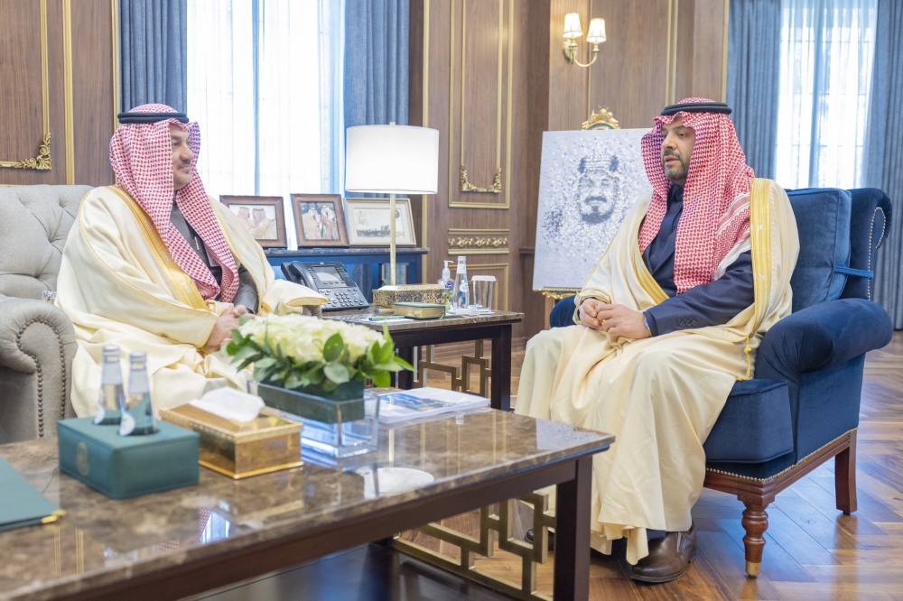 سمو أمير الحدود الشمالية يتسلّم تقريرًا عن أعمال فرع هيئة الإحصاء لعام 2024