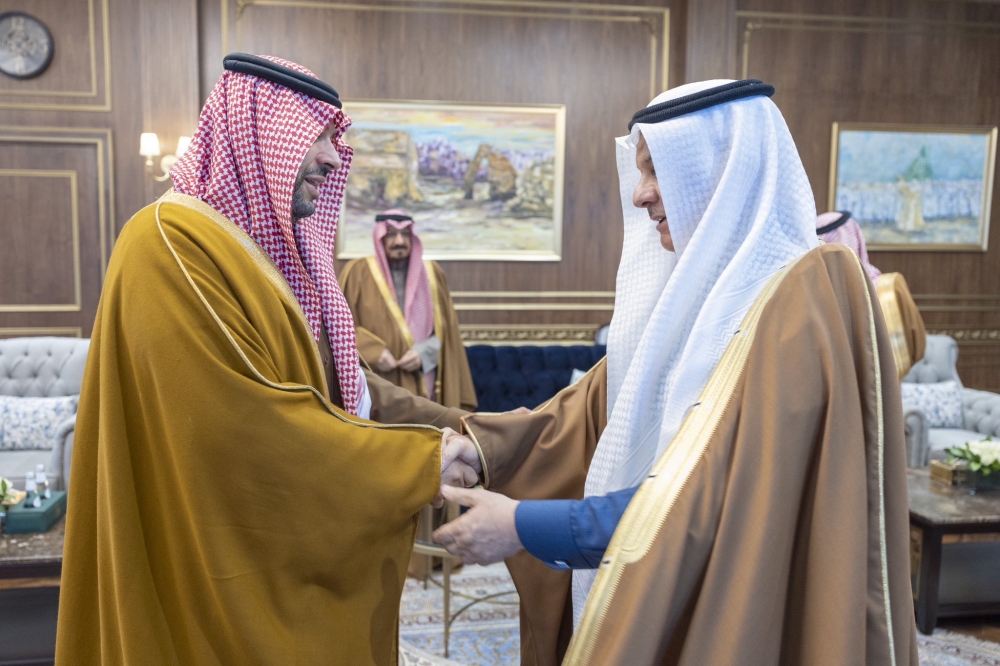 سمو أمير منطقة الحدود الشمالية يستقبل وزير البيئة والمياه والزراعة
