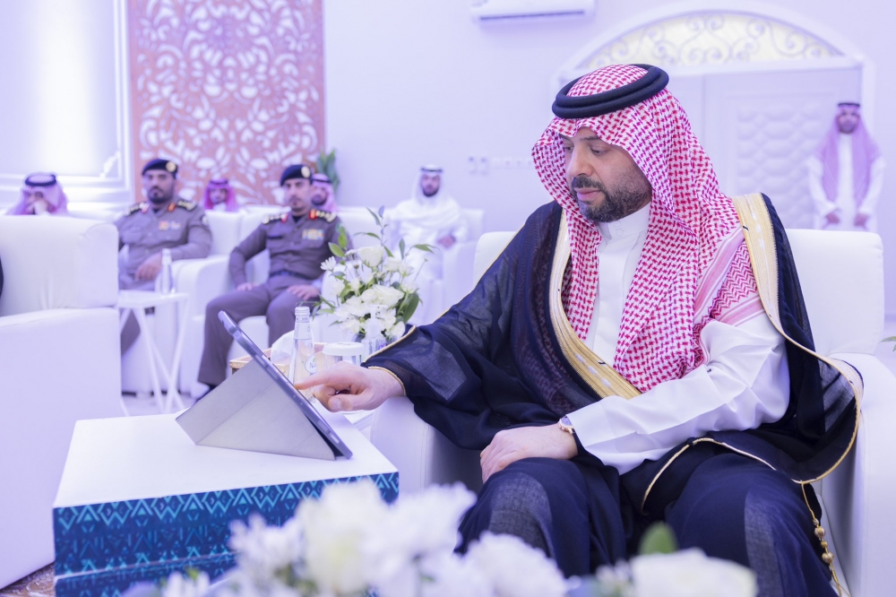 سمو أمير منطقة الحدود الشمالية يدشّن مشروعات بلدية في طلعة التمياط بتكلفة 32 مليون ريال