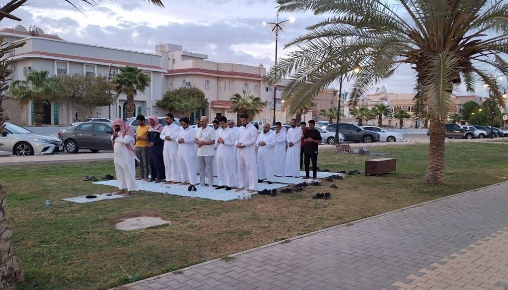 فرع هيئة الأمر بالمعروف بالحدود الشمالية يُفعّل المصلى المتنقل في متنزهات وحدائق عرعر