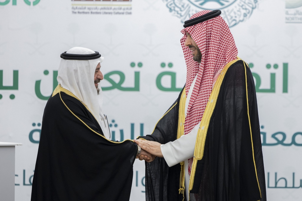 سمو أمير الحدود الشمالية يشهد توقيع اتفاقيات تعاون بحثية وثقافية وبيئية بحضور محافظ هيئة التطوير الدفاعي