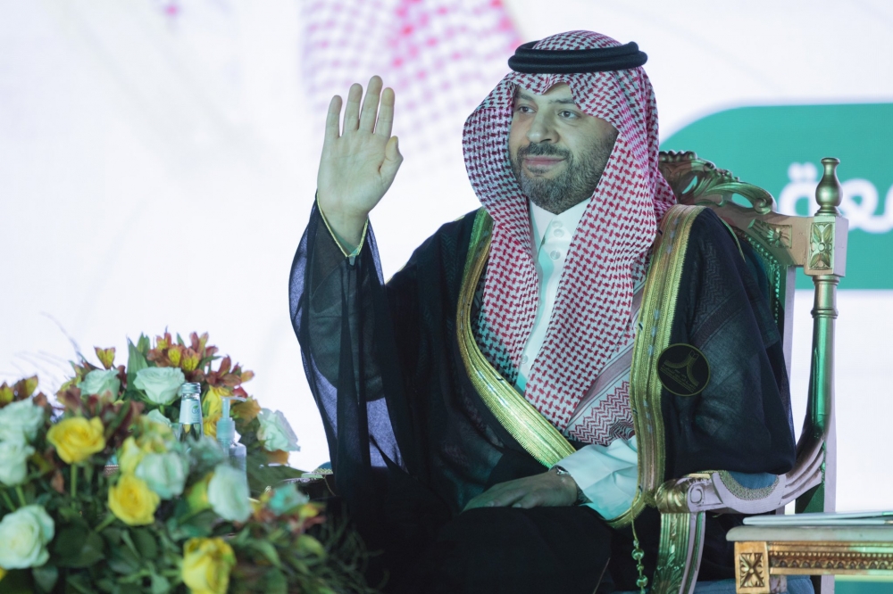 الأمير فيصل بن خالد بن سلطان يرعى حفل تخريج الدفعة الـ18 من طلاب وطالبات جامعة الحدود الشمالية