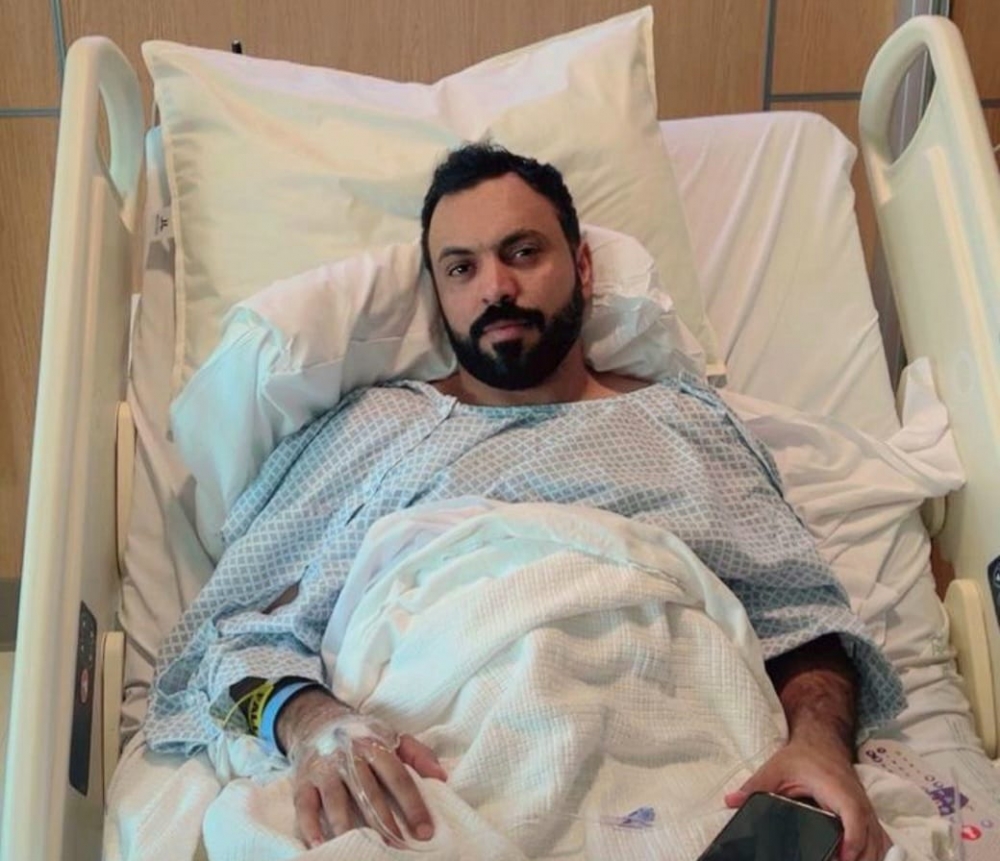 عبدالعزيز هليل البجيدي ينهي معاناة أخيه فهد ويتبرع له بكليته