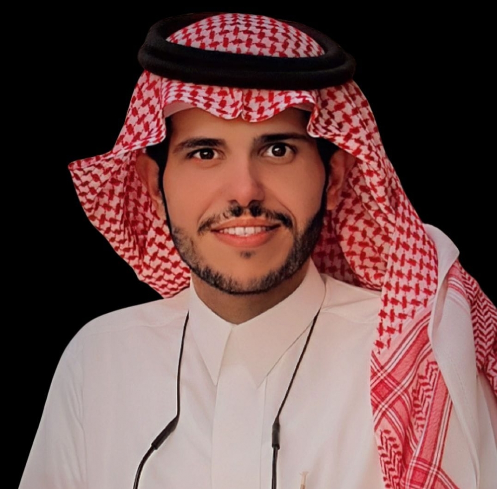 الأستاذ عبدالله ضحوي يكتب مقال لعرعر اليوم بعنوان (المثقف رجل دولة .. شاءوا أم أبوا)