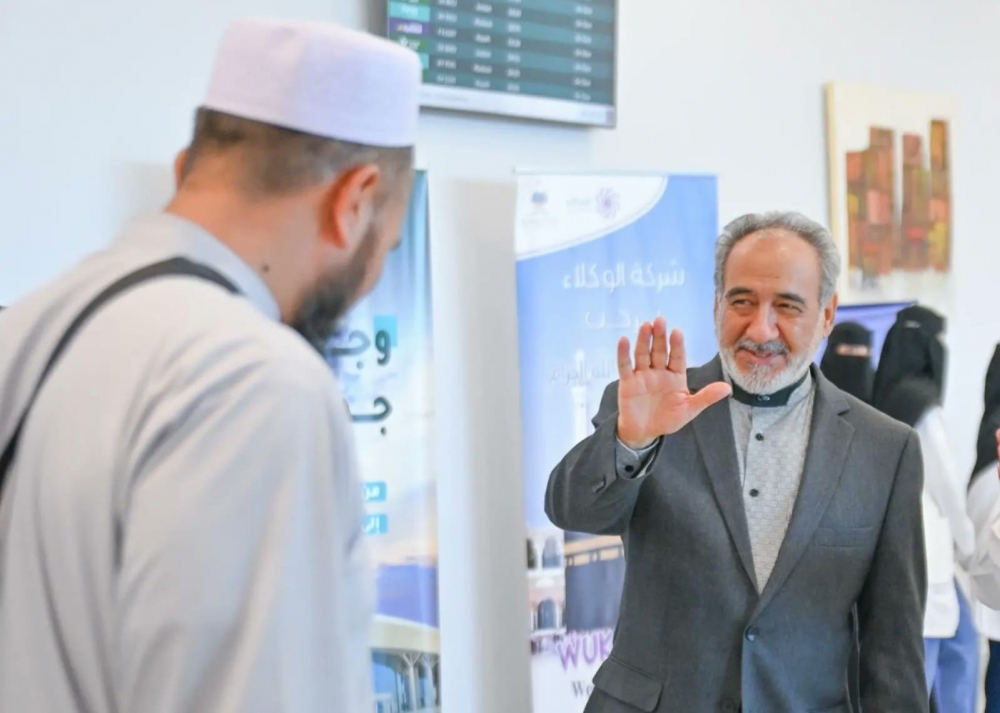 خلال مغادرتهم عبر مطار عرعر ومنفذ جديدة عرعر القنصل العام الإيراني : ما قُدّم للحجاج الإيرانيين يعكس نهج المملكة الثابت في احترام الشعوب وخدمة ضيوف الرحمن