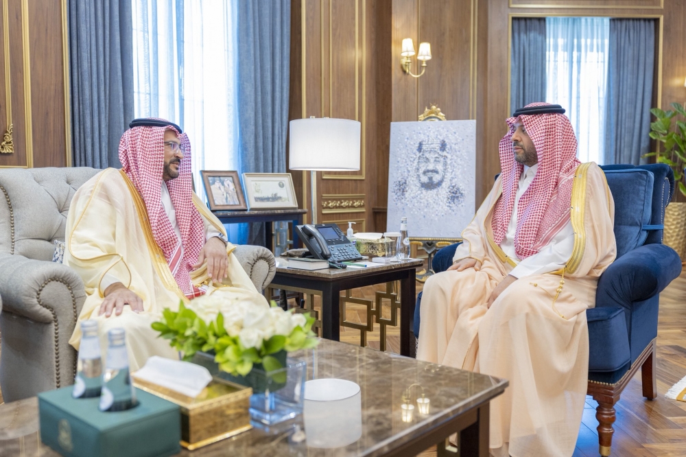 سمو أمير الحدود الشمالية يطّلع على تقرير الاستدامة لفرع الاتصالات 2024