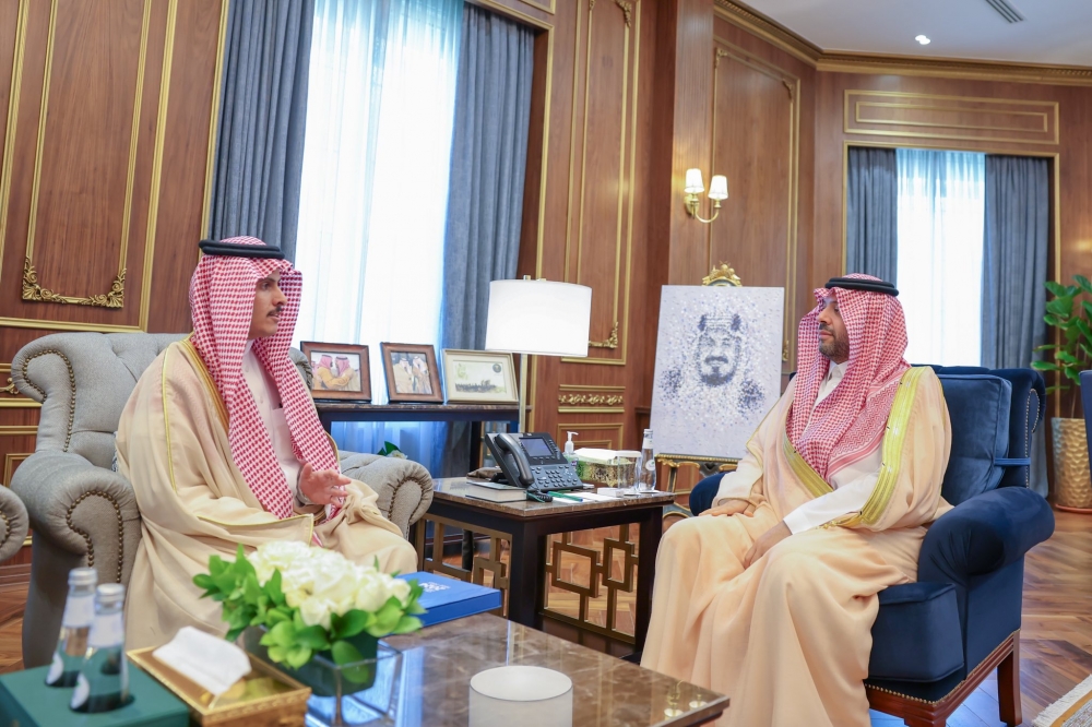 سمو أمير الحدود الشمالية يتسلَّم التقرير السنوي لـ