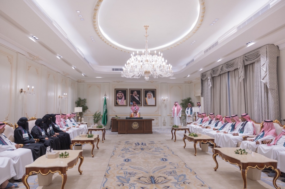 سمو أمير الحدود الشمالية يلتقي منسوبي الإمارة بمناسبة اليوم الوطني