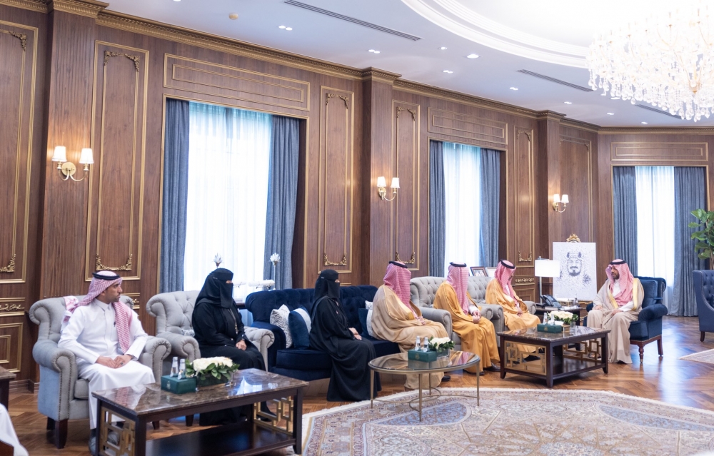 الأمير فيصل بن خالد بن سلطان يدشّن فعاليات شهر التوعية بسرطان الثدي