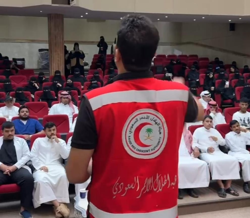 فرع هيئة الهلال الأحمر السعودي بالحدود الشمالية ينفذ دورة الإسعافات الأولية بالتعاون مع فريق بصمة الرياضي التطوعي