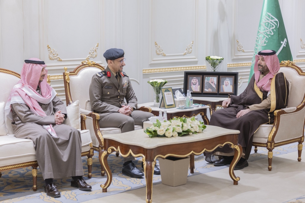 نائب أمير منطقة الحدود الشمالية يستقبل مدير شرطة المنطقة