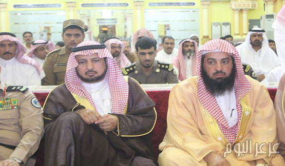 وكيل إمارة منطقة الحدود الشمالية يؤدي صلاة الغائب على سمو ولي العهد ( صور )